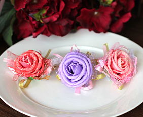 結婚婚慶用品禮品特價 新娘手腕花與伴娘姐妹手腕花絲帶選購指南